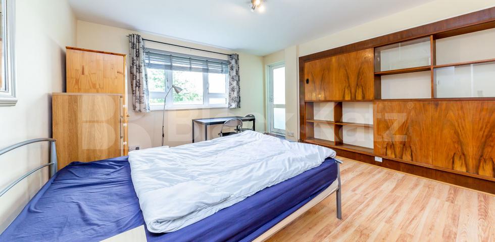 Spacious three double bedroom property perfect for students! Augustus Street, Camden / Regents Park